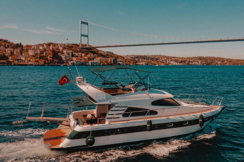 Bebek Motorjacht   8  gasten 15 m Lijstnummer: #9683