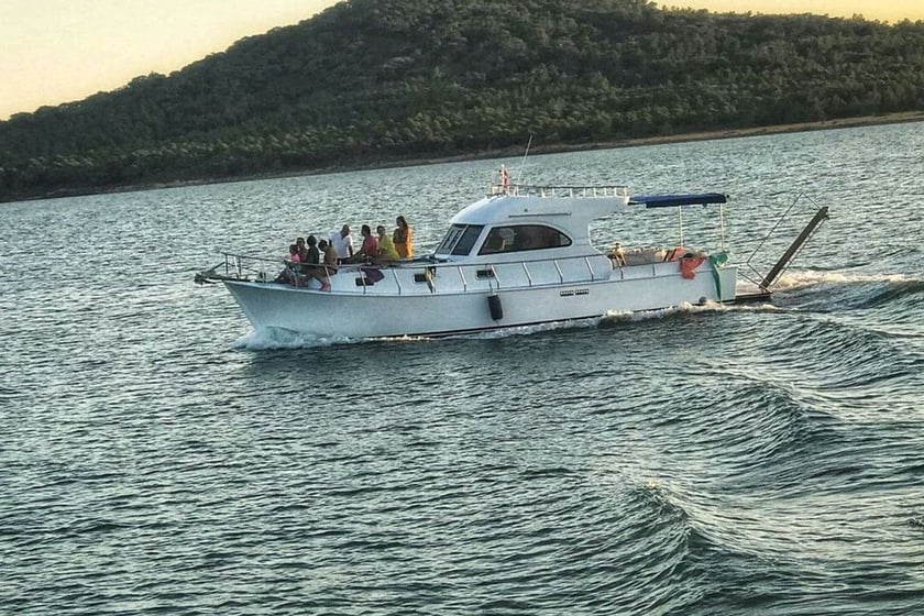 Ayvalik Yacht à moteur   Invités 10  13 m Numéro de l'annonce: #9773 5