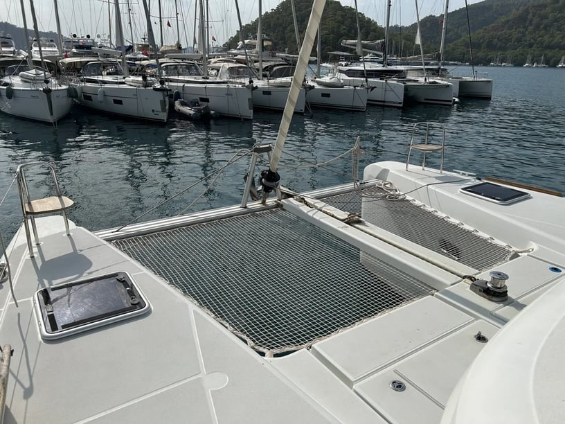 Gocek Catamaran 4 cabin 10 berths 10 guests 11.74 m Listing Number: #9817 5