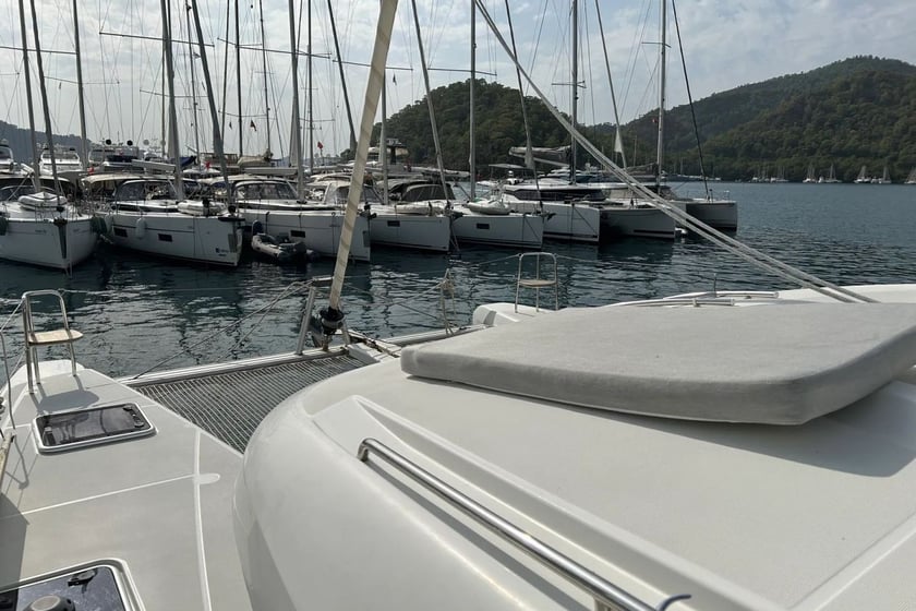 Gocek Catamaran Cabine 4  Couchettes 8  Invités 8  11.74 m Numéro de l'annonce: #9817 5