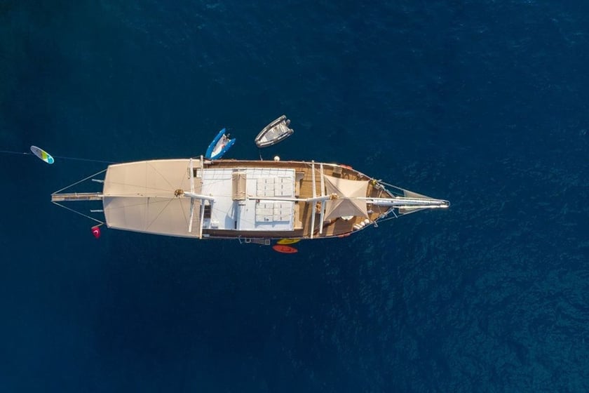 Kas Gulet Cabine 8  16  slaapplaatsen 16  gasten 32 m Lijstnummer: #9837