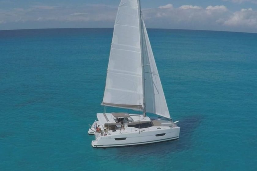 Marmaris Catamaran 4 cabin 10 berths 10 guests 11.93 m Listing Number: #9853 4