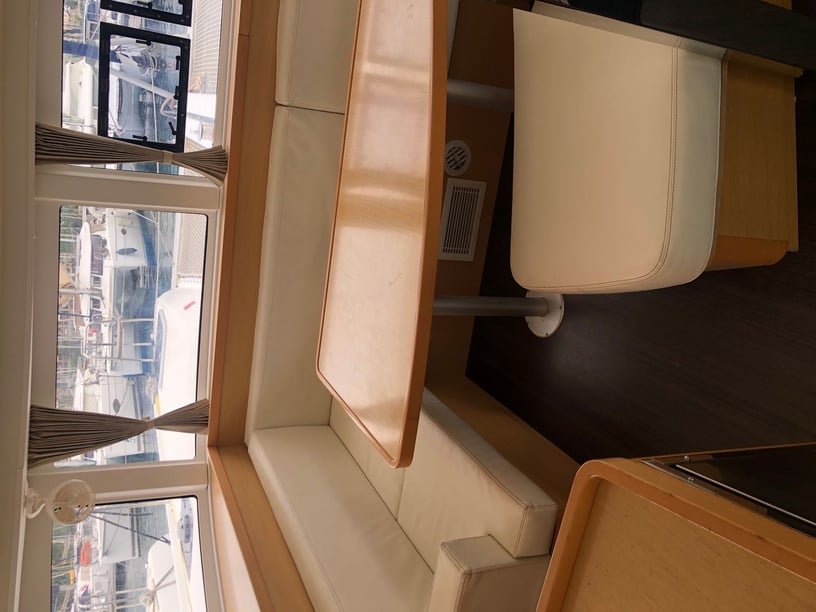 Martinique Catamaran 6 cabin 10 berths 12 guests 12.8 m Listing Number: #988 3