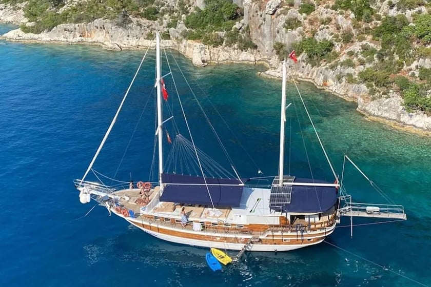 Kas Gulet 6 cabin 12 berths 12 guests 21.9 m Listing Number: #9890 4