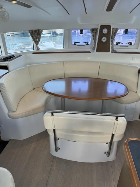 Martinique Catamaran 4 cabin 8 berths 10 guests 11.45 m Listing Number: #993 2