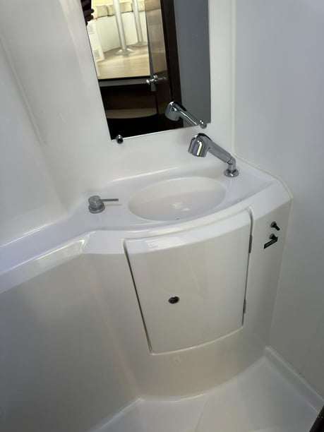 Martinique Catamaran 4 cabin 8 berths 10 guests 11.45 m Listing Number: #993 4