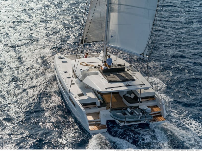 Martinique Catamaran 8 cabin 14 berths 14 guests 14.75 m Listing Number: #994