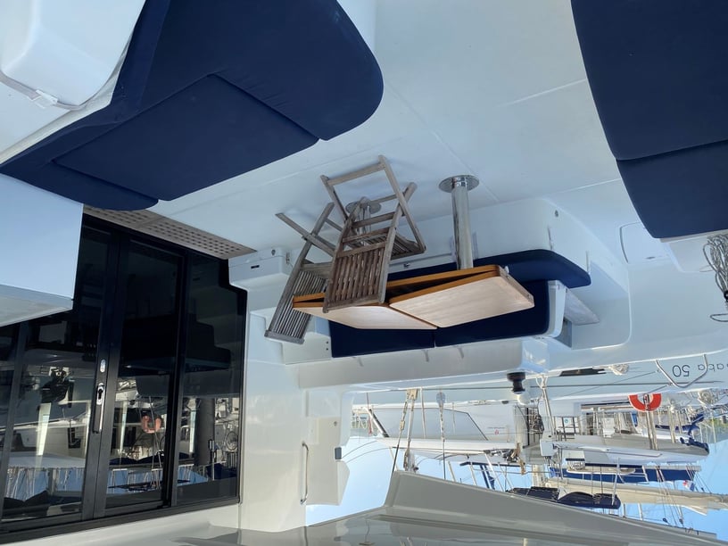 Martinique Catamaran 8 cabin 14 berths 14 guests 14.75 m Listing Number: #994 4