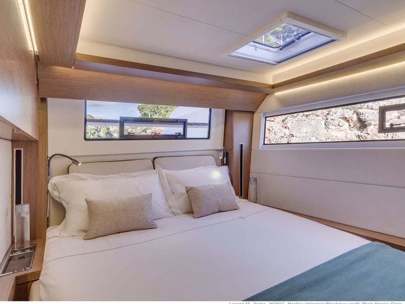 Martinique Catamaran 8 cabin 14 berths 14 guests 14.75 m Listing Number: #994 2