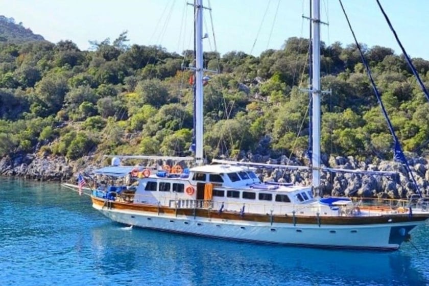Gocek Gulet 6 cabin 12 berths 12 guests 28 m Listing Number: #9942 5