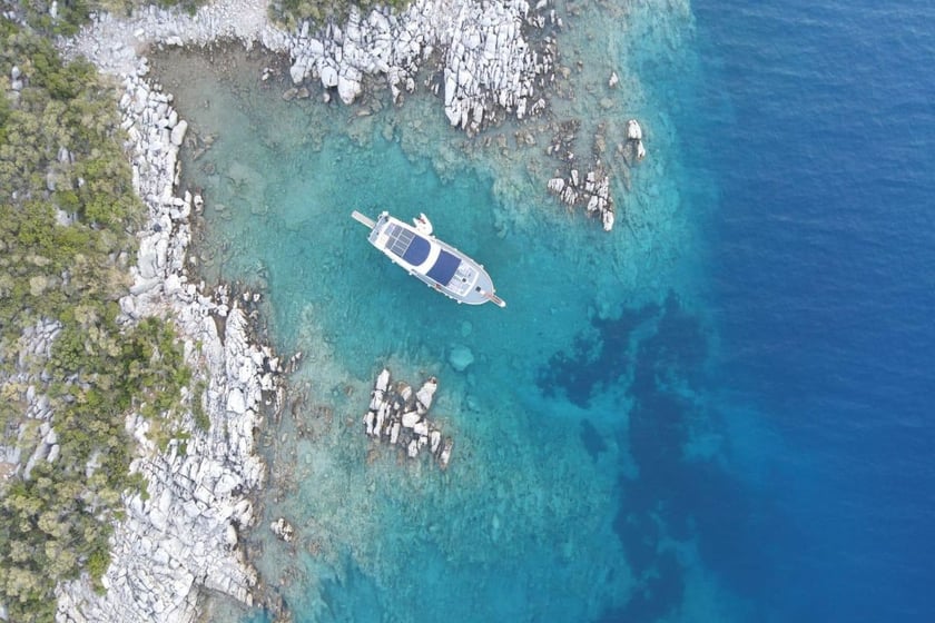 Selimiye Gulet 3 cabin 6 berths 6 guests 15 m Listing Number: #9965 5