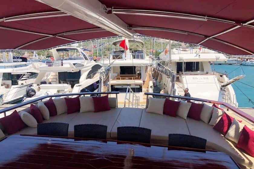 Göcek Gulet 6 kabin Konaklama 12 kişi Seyir 12 kişi 27 m İlan No: #9969 5