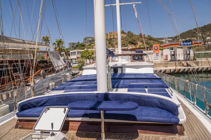 Marmaris Gulet 8 cabin 16 berths 16 guests 26 m Listing Number: #9976 5